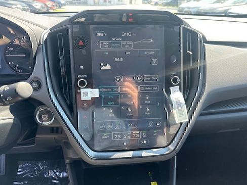 New 2025 Subaru Crosstrek 2.5i Limited w/ Popular Package #3A image 11