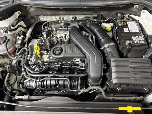 Used 2022 Volkswagen Taos SE w/ IQ.Drive SE Package image 29