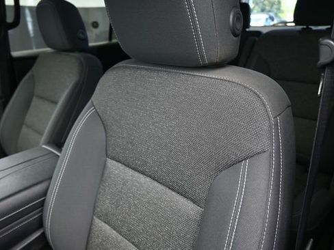 Used 2024 Chevrolet Traverse LT FWD image 8