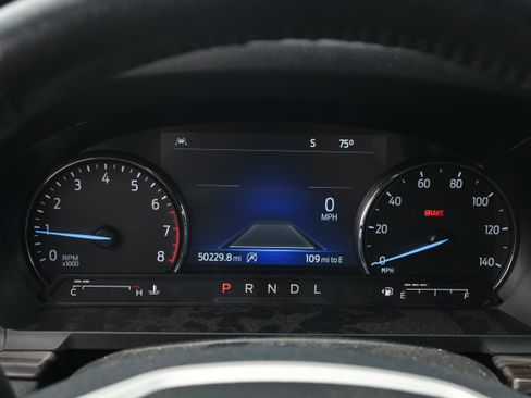 Used 2023 Ford Explorer Limited w/ Equipment Group 301A AWD/4WD image 13