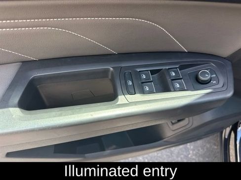 Used 2023 Volkswagen Atlas SE AWD/4WD image 18