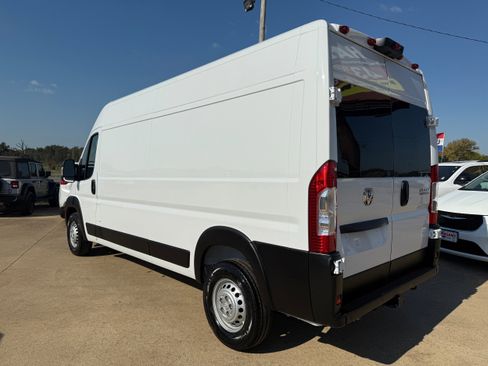 New 2026 RAM ProMaster 2500 w/ Cold Weather Group image 5