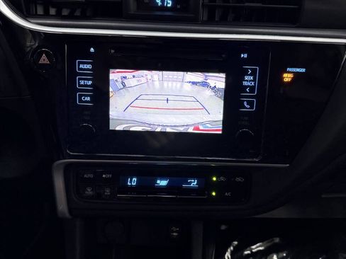 Used 2019 Toyota Corolla LE FWD image 28