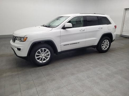 Used 2022 Jeep Grand Cherokee Laredo E w/ Security & Convenience Group image 2