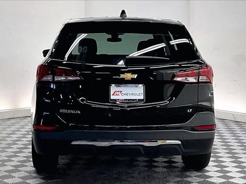 Used 2023 Chevrolet Equinox LT image 3