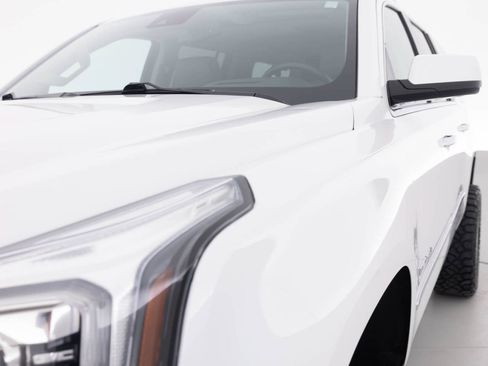 Used 2020 GMC Yukon XL Denali w/ Open Road Package AWD/4WD image 12