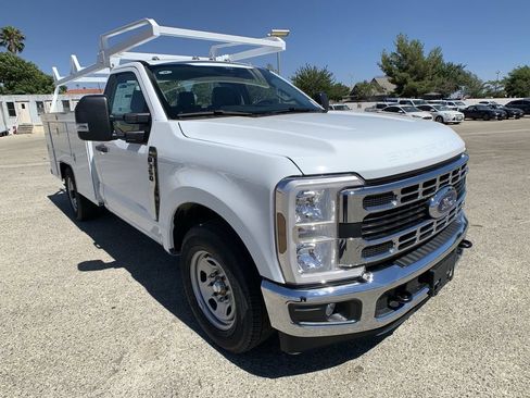 New 2025 Ford F350 XL w/ XL Chrome Package RWD image 35