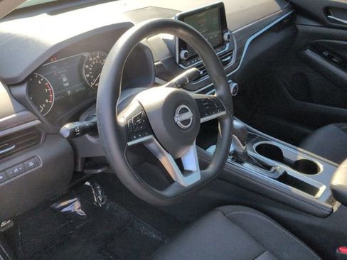 Used 2023 Nissan Altima 2.5 SV FWD image 15