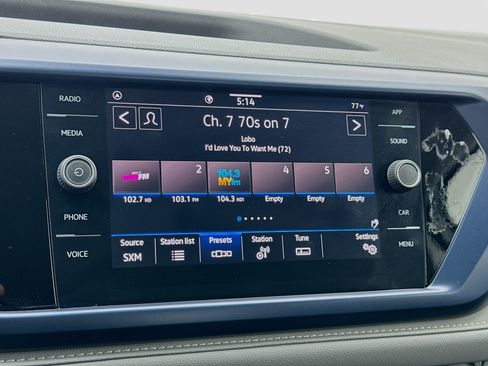 Used 2024 Volkswagen Taos SE FWD image 11