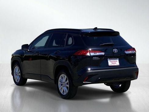 Certified 2025 Toyota Corolla Cross LE image 4