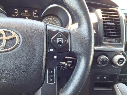 Used 2022 Toyota Sequoia TRD Sport AWD/4WD image 15