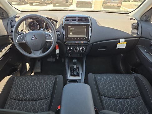 Used 2026 Mitsubishi Outlander Sport LE AWD/4WD image 12