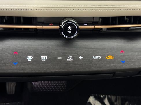 Used 2024 Nissan Ariya Engage image 27