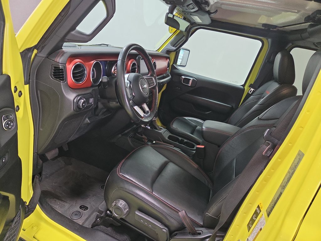 Used 2023 Jeep Wrangler Unlimited Rubicon w/ Cold Weather Group AWD/4WD image 27