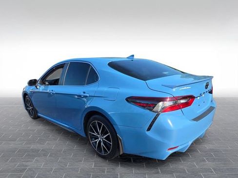 Used 2024 Toyota Camry SE FWD image 5