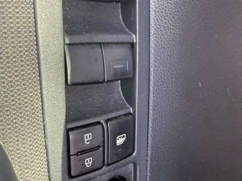 Used 2021 Toyota Corolla LE w/ Carpet Mat Package (TMS) FWD image 43