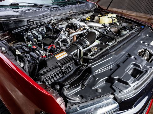 Used 2022 Ford F250 Lariat w/ Black Appearance Package image 39