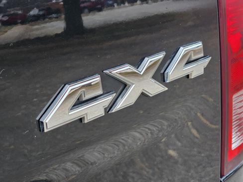 Used 2018 RAM 2500 Tradesman w/ Chrome Appearance Group image 10