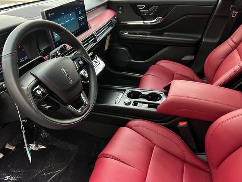 New 2026 Lincoln Corsair Grand Touring image 9