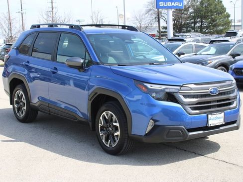 Used 2026 Subaru Forester Premium image 3