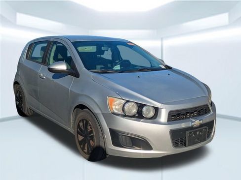 Used 2015 Chevrolet Sonic LS FWD image 4