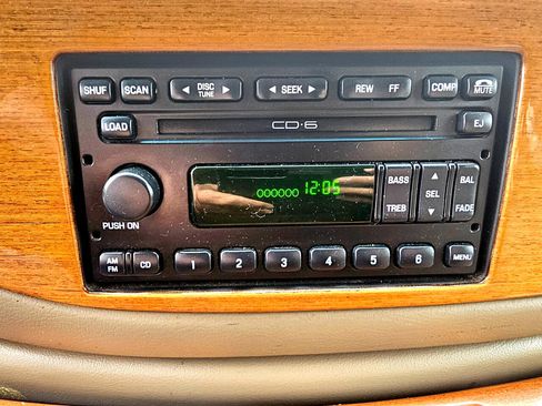 Used 2004 Ford E-250 and Econoline 250 image 38