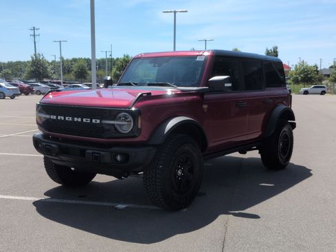 Certified 2025 Ford Bronco Badlands AWD/4WD image 8