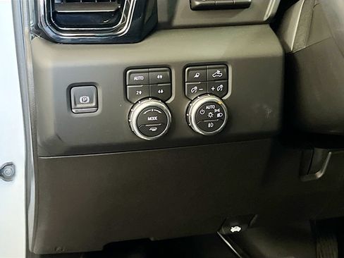 Used 2024 GMC Sierra 2500 AT4X w/ Snow Plow Prep/Camper Package AWD/4WD image 10