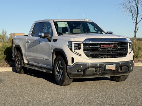 Used 2023 GMC Sierra 1500 SLT w/ SLT Premium Plus Package image 6