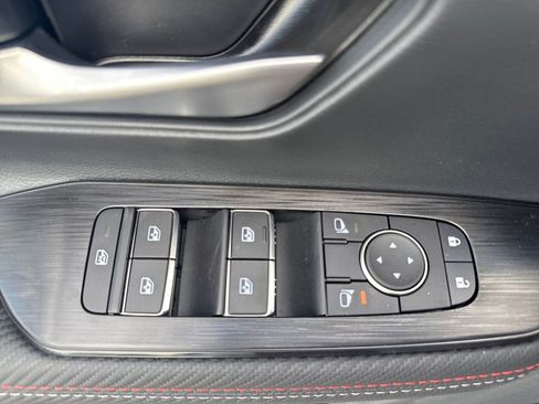 New 2026 Nissan Kicks SR w/ Illumination Package image 18