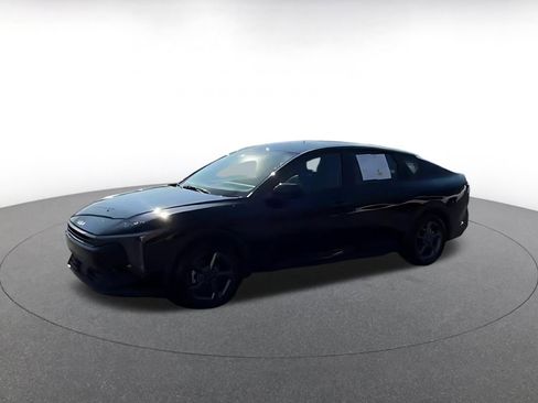 Used 2025 Kia K4 LXS image 7