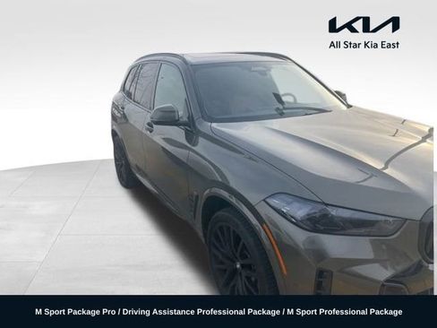 Used 2026 BMW X5 sDrive40i w/ Executive Package image 1