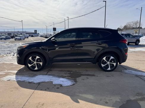 Used 2016 Hyundai Tucson Sport image 6