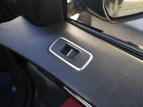 Used 2017 Jaguar F-PACE R-Sport image 37