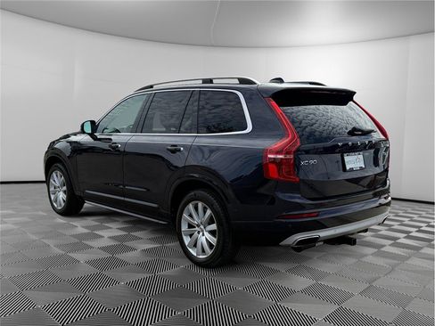 Used 2016 Volvo XC90 T6 Momentum w/ Momentum Plus Package AWD/4WD image 3