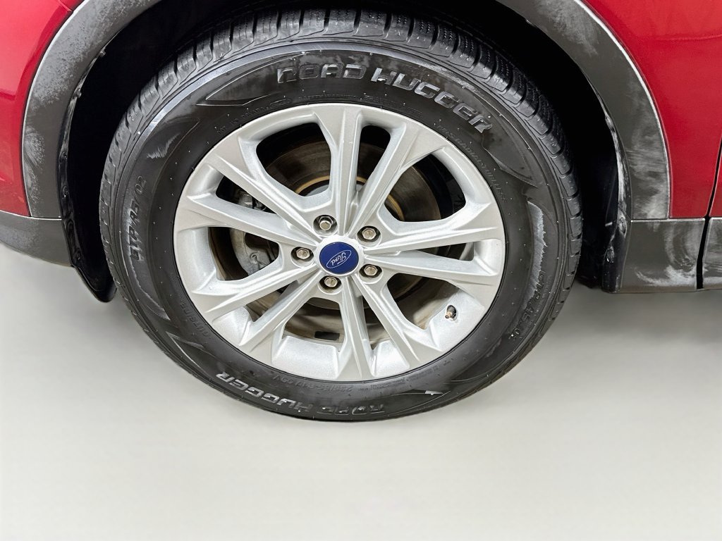 Used 2018 Ford Escape SEL FWD image 40