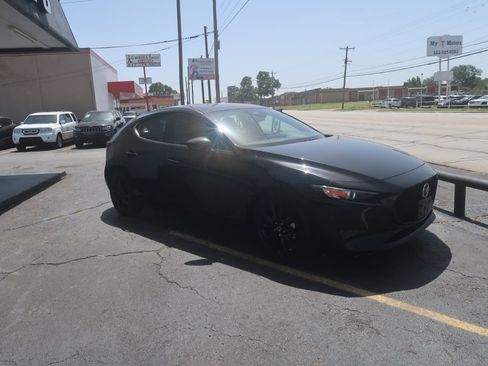 Used 2025 MAZDA MAZDA3 s Sport FWD image 2