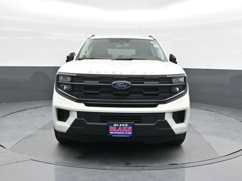 New 2025 Ford Expedition Active image 3
