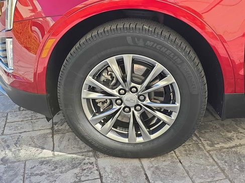 Used 2021 Cadillac XT5 Premium Luxury image 10