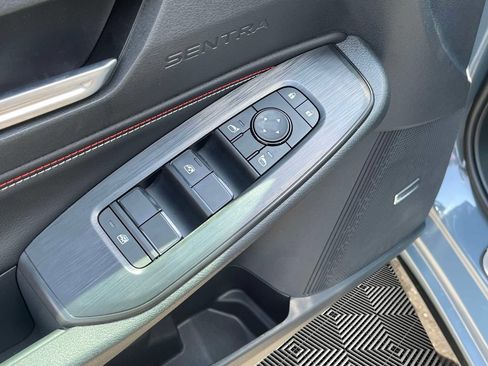 New 2026 Nissan Sentra SR w/ SR Premium Package FWD image 17