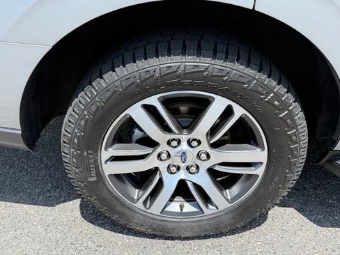 Used 2024 Ford Expedition Limited AWD/4WD image 13