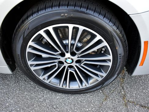 Used 2019 BMW 530i xDrive w/ Convenience Package image 37