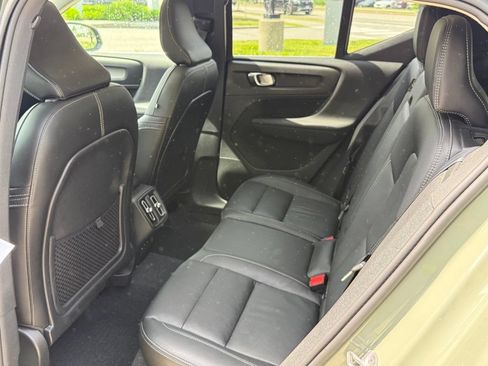 Used 2023 Volvo XC40 B5 Plus w/ Driver Assist Package AWD/4WD image 19
