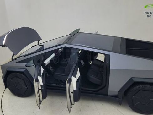 Used 2024 Tesla Cybertruck Cyberbeast AWD/4WD image 81