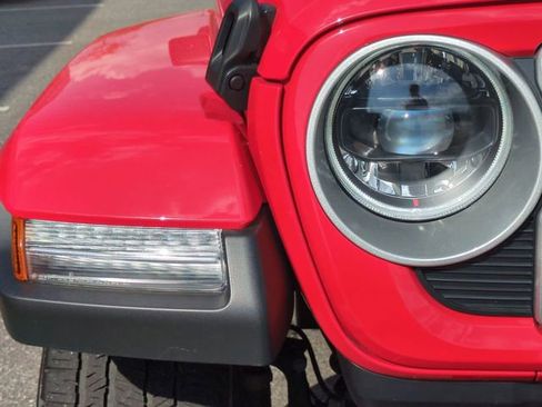 Used 2025 Jeep Wrangler Unlimited Sahara w/ Safety Group image 10