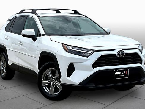 Used 2024 Toyota RAV4 XLE w/ Convenience Package image 3