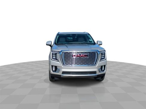 Used 2021 GMC Yukon Denali w/ Denali Ultimate Package image 3