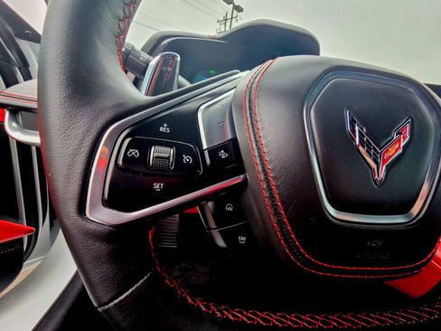 Used 2024 Chevrolet Corvette Stingray w/ Z51 Performance Package image 35