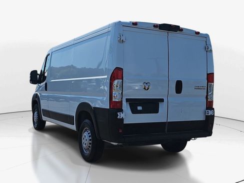 Used 2025 RAM ProMaster 2500 w/ Convenience Group FWD image 8