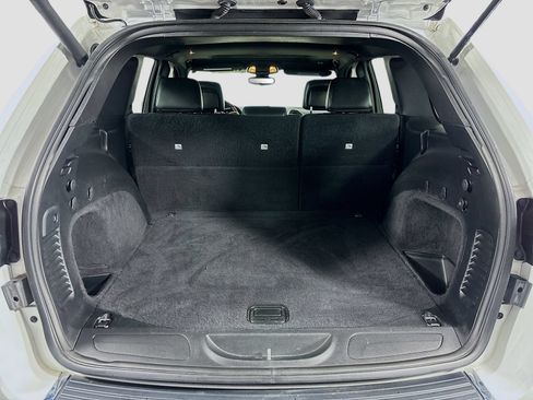Used 2020 Jeep Grand Cherokee Limited AWD/4WD image 25